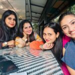 Amulya Instagram - F.R.I.E.N.D.S