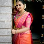 Amulya Instagram - ಹೊಸ ವರ್ಷ ಹಾಗು ಯುಗಾದಿ ಹಬ್ಬದ ಹಾರ್ಧಿಕ ಶುಭಾಶಯಗಳು 🍀 Photography: @pkstudiophotography Jewellery: @gajraj_jewellers Make up: @yathishmakeover03 Blouse: @sanvis_boutique