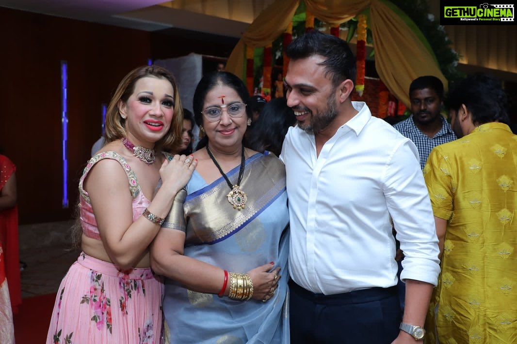 Amulya Instagram - Thanks for gracing the occasion and showering the blessings on Atharv & Aadhav 🤗😍🙏