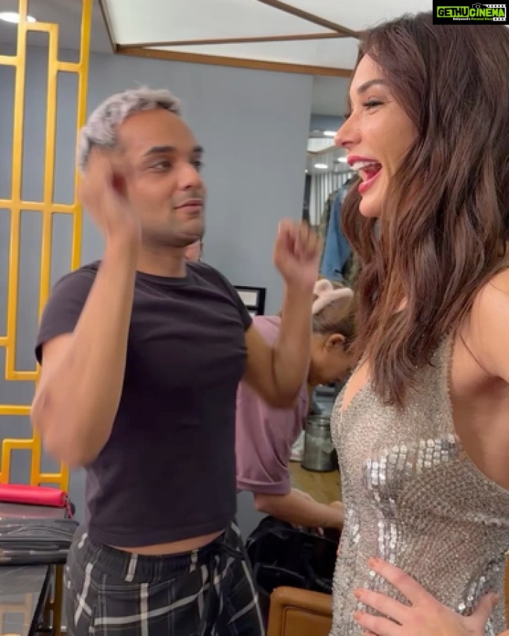 Amy Jackson Instagram - Mumbai minute 💥 Mumbai, Maharashtra