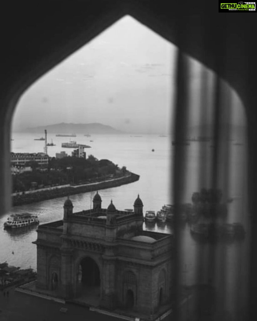 Amy Jackson Instagram - Mumbai minute 💥 Mumbai, Maharashtra