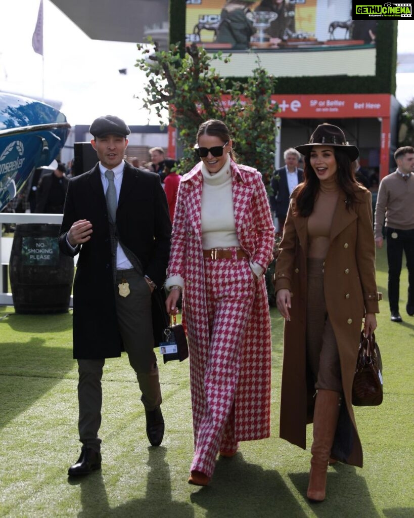 Amy Jackson Instagram - The only way to do Cheltenham - the @hollandcooperclothing way 💯 Thankyou to the Supermama mogul @jadehollandcooper for the best day!