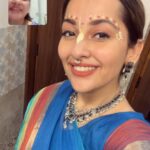 Anagha Bhosale Instagram - My support system krishna arranged for on this material planet, truly grateful for my parents 🦚💙 Hari Bol
