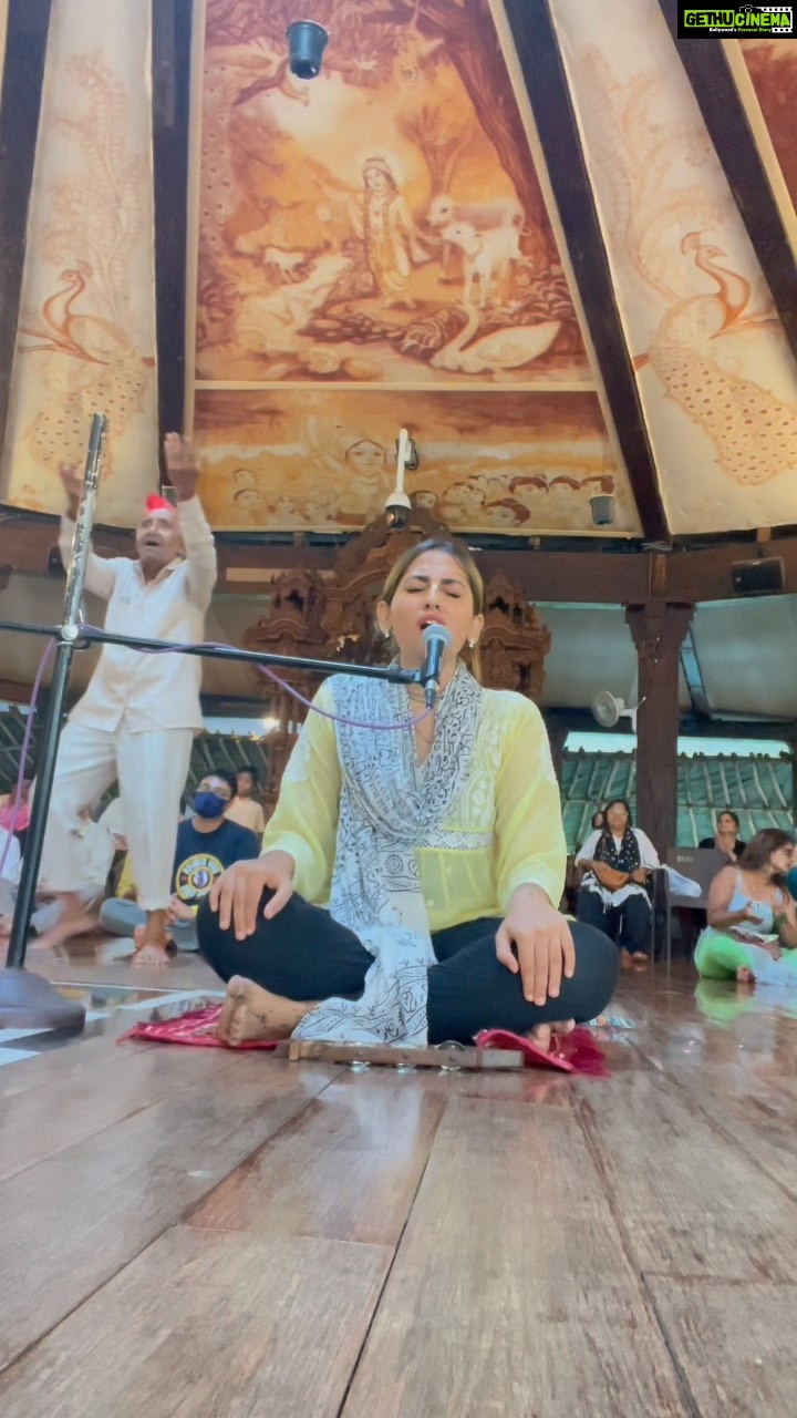 Anagha Bhosale Instagram - Doing Kirtan for Sri Sri Radha Vrindavan Bihari Ji gives me so much pleasure…. Thank you HARI for giving me this blessing to sing for you 🌸☺️💙 @govardhan_ecovillage Singing the Hare Krishna Mahamantra is so divine because in kalyuga the lord’s name is non-different from the lord himself…. So chant Hare Krishna mahamantra for true happiness 💙🙏🏻 Govardhan Eco Village (GEV) - Sri Radha Vrindavanbihari Temple, Mumbai.