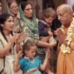 Anagha Bhosale Instagram - Yadi Prabhupad na hoito tobe ki hoi to ... Srila Prabhupada’s appearance day Nandotsava 🙏🏻 . We just want to serve onto your lotus feet, give us the blessing to serve in lord Chaitanya Mahaprabhu’s mission 🦚