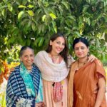 Anagha Bhosale Instagram - Shri Mami💙🙌🏻… Thank you so much for the love u have given us girls through your constant loving & nourishing words, making us special dosa treats & sharing lots of positivity , never seen someone always so enthusiastic & so positive, even when it comes to introducing someone, love you mami… thank you krishna for your mercy & giving us blessings of such a pure Vaishnava🙏🏻🙌🏻🥹Vaishnav blessings can change everything for good 💙🙌🏻 Govardhan Eco Village (GEV) - Sri Radha Vrindavanbihari Temple, Mumbai.