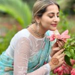 Anagha Bhosale Instagram - I'm here with a hole In my soul 've Forgotten my real role I'm nomore whole What was I, before my heart turned cold? Will I (ever) agree my ego stole You, The missing gold? (Krishna) - Subhikshaa . Written in the Bhava of separation from shri Krishna, leaving goloka & coming to this material planet Such an amazing writer she is @shaa_sridhar Govardhan Eco Village (GEV) - Sri Radha Vrindavanbihari Temple, Mumbai.