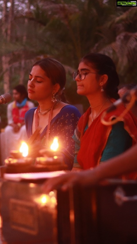 Anagha Bhosale Instagram - Just sharing how we try to pacify Sri Radharani at Maan Mandir everyday, here Radharani gets upset with Krishna (for krishna’s happiness) so that he gets the pleasure of pleasing her & we try to help Sri Krishna make Radharani happy by singing bhajans ….this is my favourite bhajan Laadli Radha💙 . This is a teaser, kirtan video coming soon🙌🏻🙏🏻🪷 Govardhan Eco Village (GEV) - Sri Radha Vrindavanbihari Temple, Mumbai.