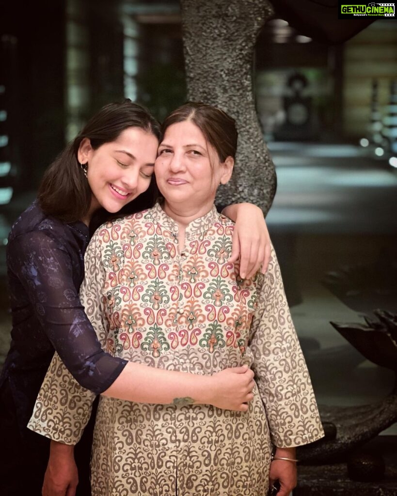 Anagha Bhosale Instagram - Happy Mother’s Day (HKRR) thank you so much for your endless sacrifices, unconditional love, true devotion, faith & your support. Without your support I couldn’t have been where I am today, thank you so much mummy, love you 🦚❤️ Thank you to you & dad for believing in me & supporting me in whatever decisions I make, I am grateful to Govind for blessing me with such lovely parents 🙏🏻🙌🏻 Hari Hari