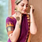 Anagha Bhosale Instagram - Stay where your heart smiles (krishna smiles)💙 Haldi & mehndi ceremony🙌🏻 #southindianweddings #devoteewedding #vaishnavwedding Govardhan Eco Village (GEV) - Sri Radha Vrindavanbihari Temple, Mumbai.