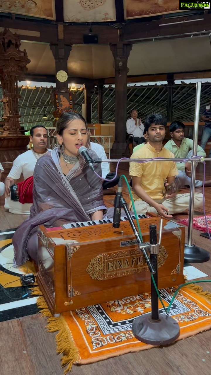 Anagha Bhosale Instagram - Harinaam sankirtan ki jai ♥️🦚 Start chanting Hare Krishna mahamantra #harekrishnaharekrishnakrishnakrishnahareharehareramahareramaramaramaharehare