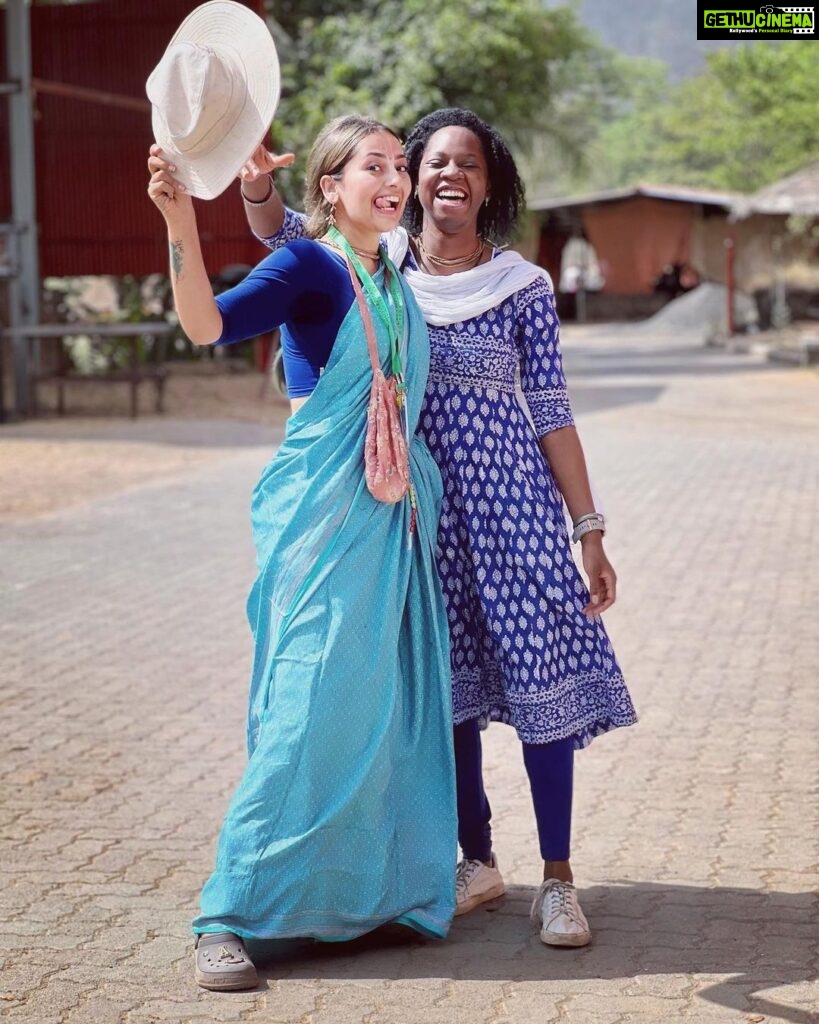 Anagha Bhosale Instagram - Bond & vibes matter more than the picture🪷 @beatrice.anobah going to miss u when u leave GeV Govardhan Eco Village (GEV) - Sri Radha Vrindavanbihari Temple, Mumbai.