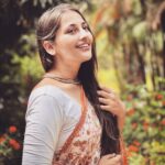 Anagha Bhosale Instagram - Simplicity is about subtracting the obvious and adding the Meaningful 🪷 Govardhan Eco Village (GEV) - Sri Radha Vrindavanbihari Temple, Mumbai.