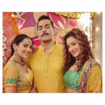 Anagha Bhosale Instagram - SUDIPAA with his PRECIOUS ✨❤️ @sudanshu_pandey @madalsasharma #anaghabhosale #nandraj #navya