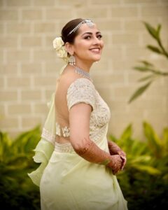 Anagha Bhosale Instagram - Elegance never goes out of style 🦚❤️
#anaghabhosale 
.
.
.
Outfit: @krupa_jain 
Makeup: @bijal_chauhan_ 
Hair: @ruchishah_mua 
Jewellery: @riddhi_bandra 
Styled by: @jivikasetpal