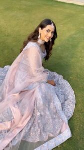 Anagha Bhosale Instagram - Dear Future Husband🦚❤️
.
.
.

Outfit:  @jiyabyveerdesignstudio 
Styled by: @jivikasetpal @tanvisetpal
Jewellery: @riddhi_bandra @aurnument
Makeup: @bijal_chauhan_ 
Hair: @ruchishah_mua