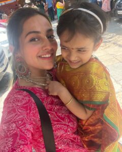 Anagha Bhosale Instagram - The greatest need in the world is the value of compassion and the character of integrity 
-Radhanath Maharaj 
🦚❤️ Hari Bol 
#thechildrenoftheworld 
.
.
.
Thank you for this beautiful outfit @gulabi_dori