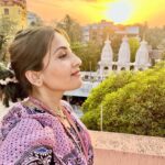 Anagha Bhosale Instagram - The goal of life is to love god & in order for us to love god , We have to love each other- Radhanath swami Maharaj Happy Gudi Padwa May this new year bring krishna consciousness every second ,devotion,love, patience,calmness, sincerity, discipline, happiness, consistency, unbelievable faith in god🙏🏻🦚💙 Isckon Temple , Juhu