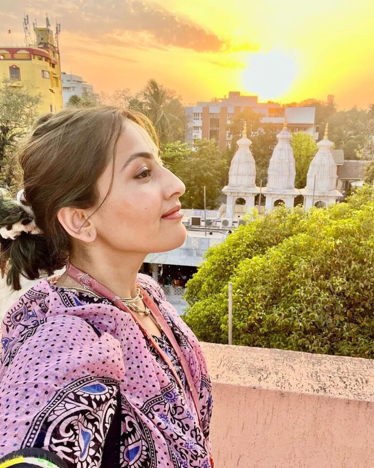 Anagha Bhosale Instagram - The goal of life is to love god & in order for us to love god , We have to love each other- Radhanath swami Maharaj Happy Gudi Padwa May this new year bring krishna consciousness every second ,devotion,love, patience,calmness, sincerity, discipline, happiness, consistency, unbelievable faith in god🙏🏻🦚💙 Isckon Temple , Juhu
