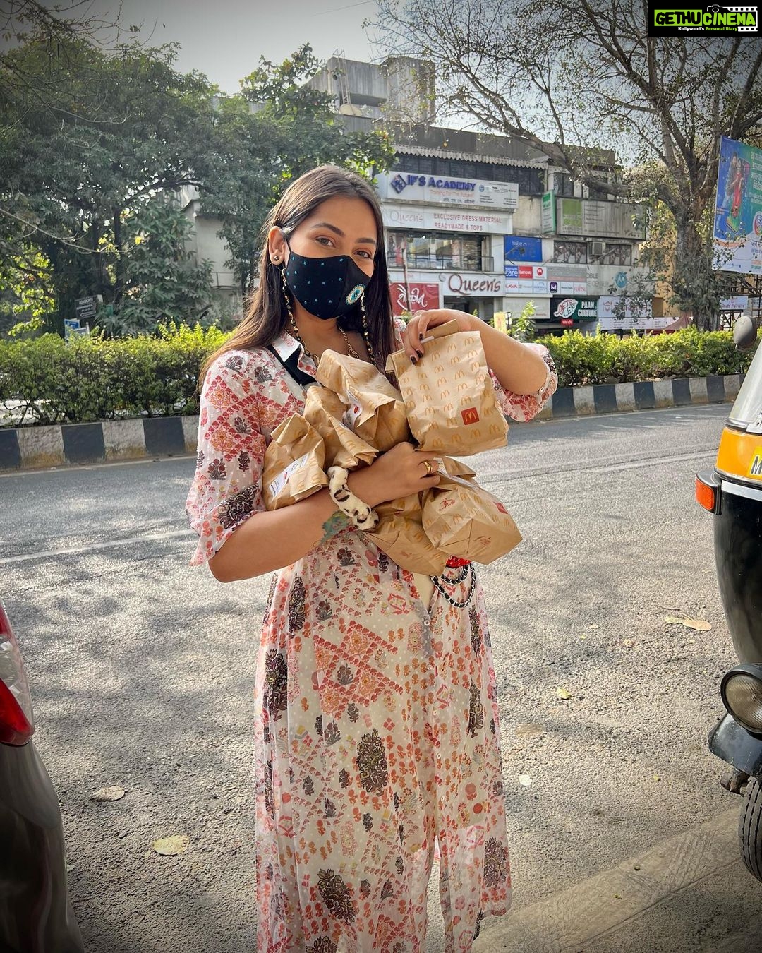 Anagha Bhosale Instagram - Sometimes the smallest things take up the most room in your ♥️ 🦚 .Best way to celebrate your birthday ✨ . One of the best birthdays 🥳 🎉 #anaghabhosale #hkrr