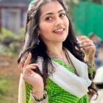 Anagha Bhosale Instagram - U only live once but if u do it right, once is enough 🦚✨ . Giving teacher 👩‍🏫 vibes🙈😅