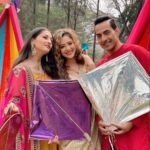 Anagha Bhosale Instagram - I can’t tell you how much I missed u maddie, lots of love #myfamily #onset🎥🎬 ✨🦚❤️ #sudipaa love you ❤️ #happymakarsankranti🔶🔷 #anaghabhosale