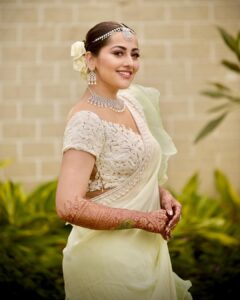 Anagha Bhosale Instagram - Elegance never goes out of style 🦚❤️
#anaghabhosale 
.
.
.
Outfit: @krupa_jain 
Makeup: @bijal_chauhan_ 
Hair: @ruchishah_mua 
Jewellery: @riddhi_bandra 
Styled by: @jivikasetpal
