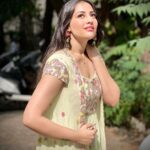 Anagha Bhosale Instagram - It’s not what you see, but how you see, that brings wisdom 🦚 . . . Styled by @jivikasetpal Outfit @krupa_jain @tanvisetpal Earrings @embelliebyg