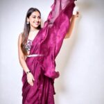Anagha Bhosale Instagram - 6 Yards of pure Grace 🦚❤️ #anaghabhosale @erthlabel Makeup- @bijal_chauhan_