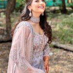 Anagha Bhosale Instagram - Good vibes. New feels. Old intentions. Same❤️heart🦚 . #anaghabhosale . Outfit: @jiyabyveerdesignstudio Styled by: @jivikasetpal @tanvisetpal Jewellery: @riddhi_bandra @aurnument Makeup: @bijal_chauhan_ Hair: @ruchishah_mua