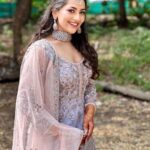 Anagha Bhosale Instagram - Good vibes. New feels. Old intentions. Same❤️heart🦚 . #anaghabhosale . Outfit: @jiyabyveerdesignstudio Styled by: @jivikasetpal @tanvisetpal Jewellery: @riddhi_bandra @aurnument Makeup: @bijal_chauhan_ Hair: @ruchishah_mua