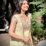 Anagha Bhosale Instagram - It’s not what you see, but how you see, that brings wisdom 🦚 . . . Styled by @jivikasetpal Outfit @krupa_jain @tanvisetpal Earrings @embelliebyg