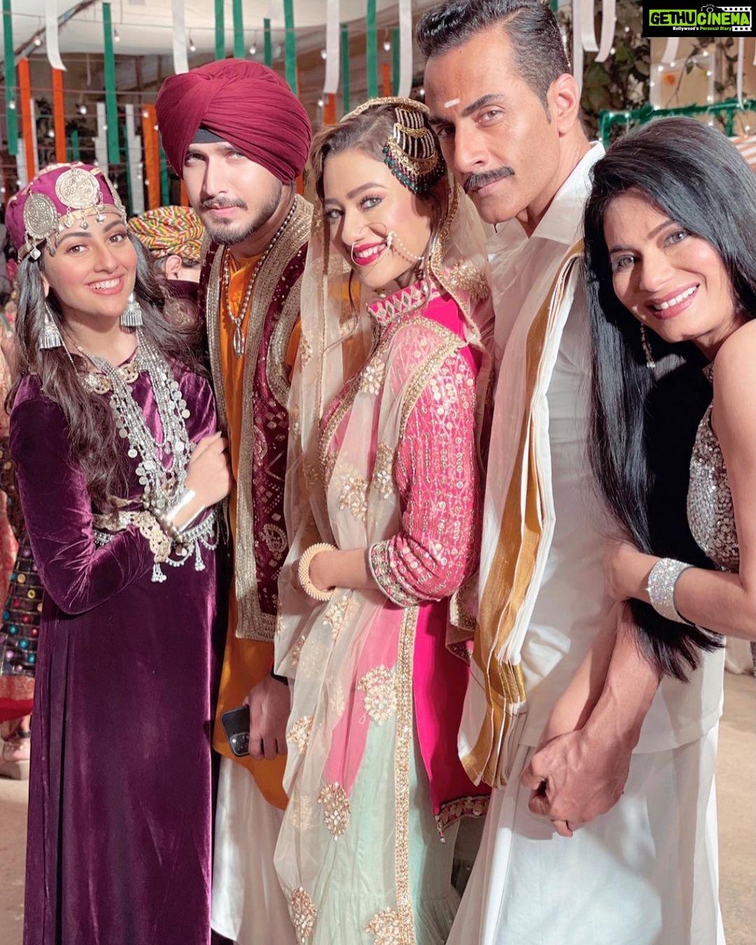 Anagha Bhosale Instagram - Desh Rangila Rangila Desh Mera Rangila… 🇮🇳 #anaghabhosale