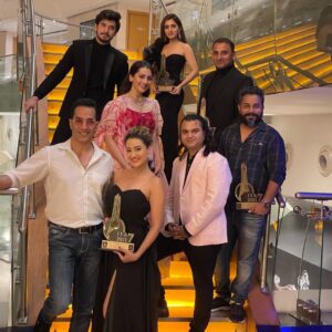 Anagha Bhosale Instagram - Thank you Hari 🦚 mummy & daddy for always supporting me, this is all because of you ❤️😘 #anaghabhosale @internationaliconicaward
.

Styled by: @jivikasetpal 
Outfit and jewellery: @krupa_jain