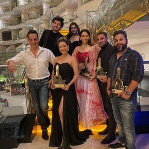 Anagha Bhosale Instagram - Thank you Hari 🦚 mummy & daddy for always supporting me, this is all because of you ❤️😘 #anaghabhosale @internationaliconicaward
.

Styled by: @jivikasetpal 
Outfit and jewellery: @krupa_jain