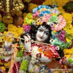 Anagha Bhosale Instagram - Holi Festival - Sri Sri Radha Gopinath ji Shringar Darshan #iskconchowpatty #iskconchowpatty🛕 #gopinath2023 #iskontemple #mumbai #happyholi #holifestival #2023 ISKCON Chowpatty - Sri Sri Radha Gopinath Temple