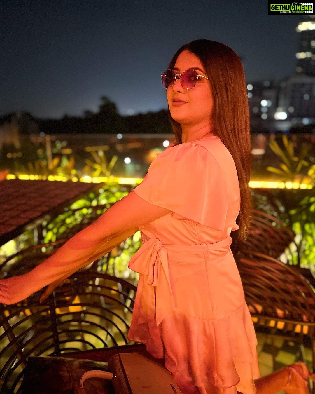 Anamika Chakraborty Instagram - Felt like a teen last night. ❤️ Roots