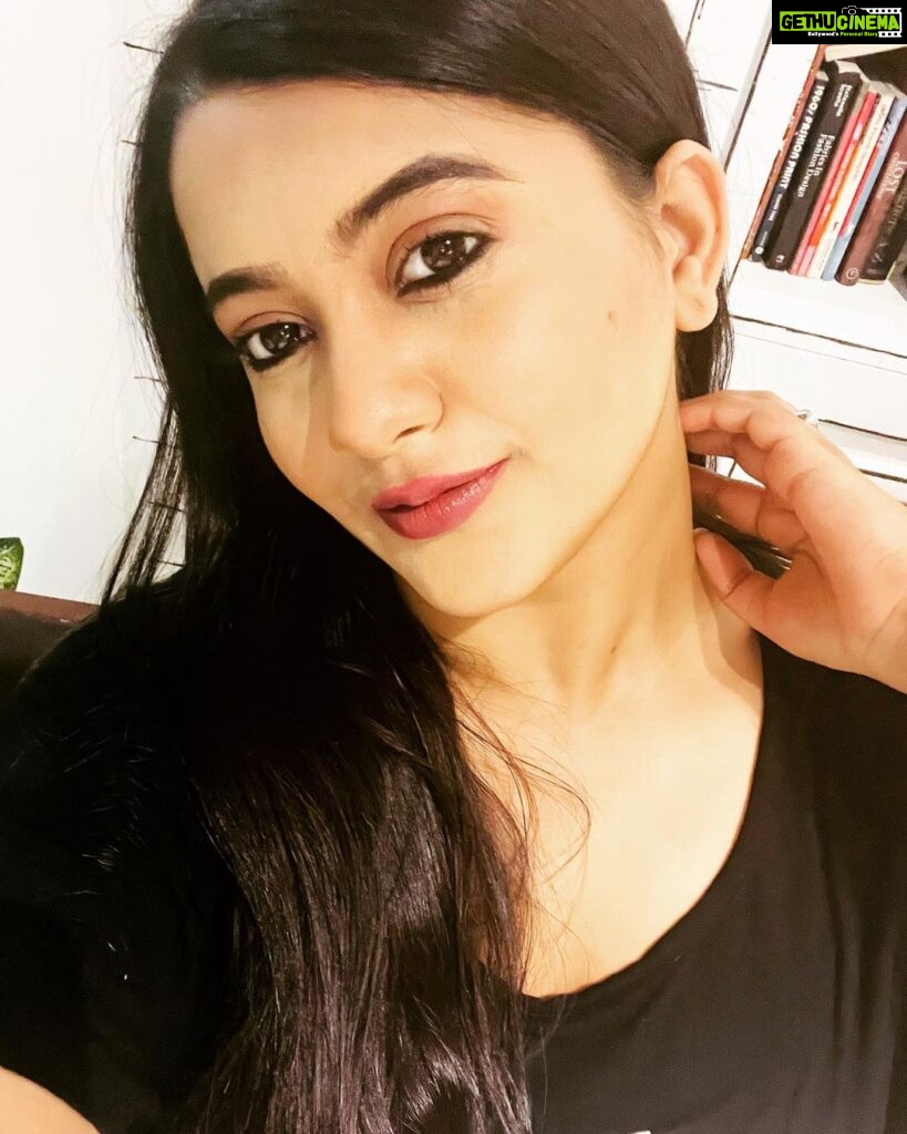 Anamika Chakraborty Instagram - Hi! It’s been a long time since I’ve not posted anything so I thought of saying, hi to all! I hope you all are doing great.