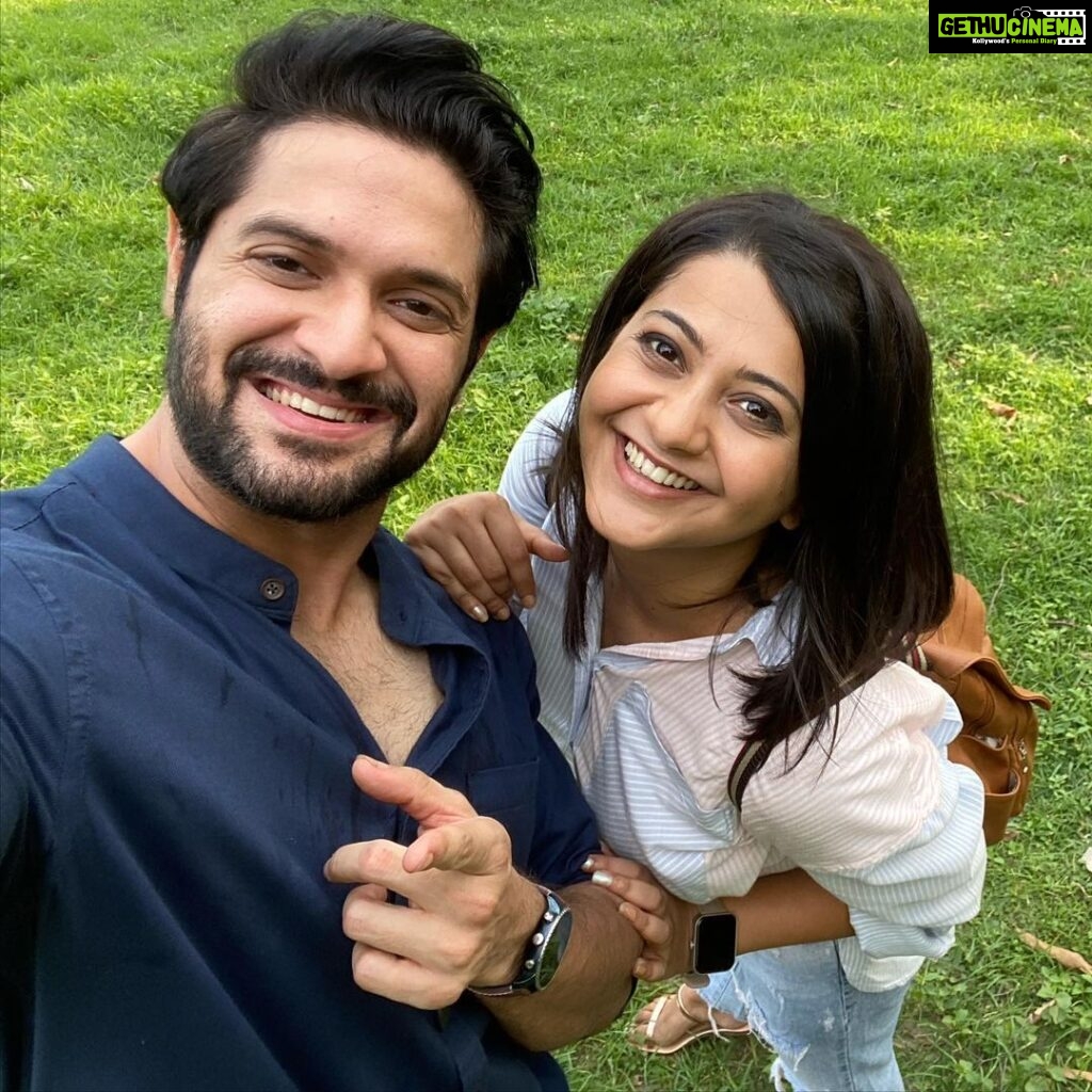 Anamika Chakraborty Instagram - Happy Birthday, Vikram! More power to you, I wish and pray you achieve everything you have wished for. Keep shining and just be the awesome person you are. Love and respect for you!❤️ Also, there is an amazing surprise awaits , today at 7:00PM! Stay tuned folks! @vikramchatterje #Kolkata #Amarpriyoshohor #bhalobasharshohor #bondhutto #nostalgia #memories #bhalobasha