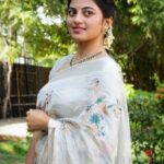 Anandhi Instagram - ⚪️🍃 #anandhi#kayalanandhi#saree#white