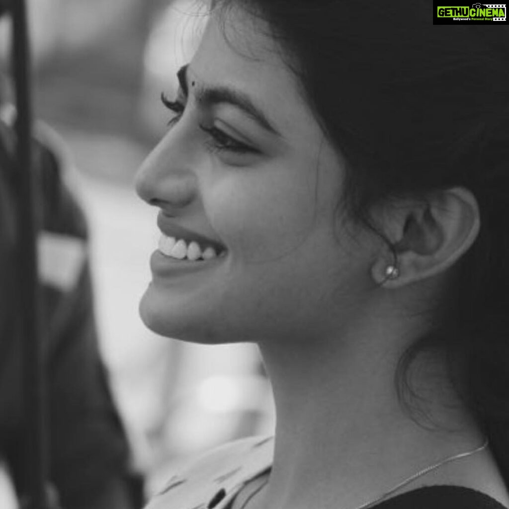 Anandhi Instagram - New pic new movie 😉 #anandhi #actress #beauty #beautiful #bollywood #beautylady #cute #cinema #haasika #indianactress #kollywood #princesse #queen #rakshita #sweet #tamil #telegu #tamilcinema #tamilactress #telegucinema #teleguactress #tollywoodactress #kayal#trishaillananayanthara#tin#chandiveeran#blue#followforfollow#followme#follow#