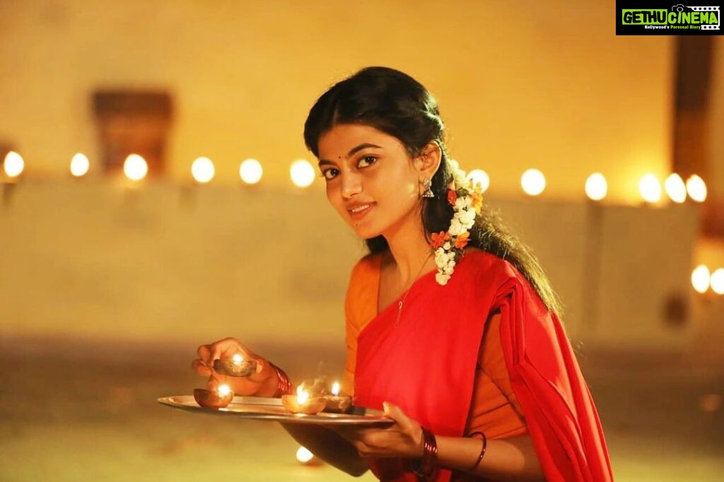 Anandhi Instagram - Happy Diwali 🎇