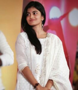 Anandhi Instagram - 🕊