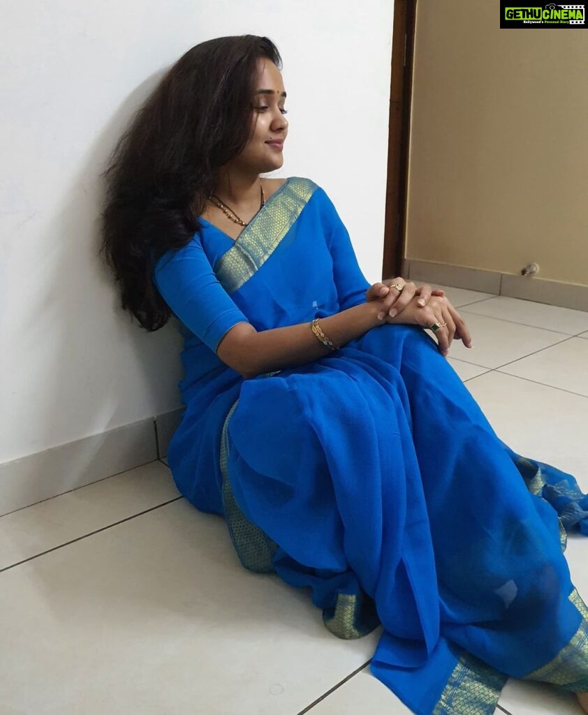 Ananya Instagram - 🔷️ #saree #sareelover #traditional #indianwear #bluesaree