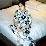 Ananya Instagram - 🖤🤍 @jo_makeup_artist @athul_krishna________ @nidhinmaniyan