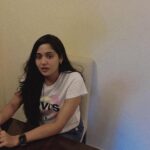 Ananya Instagram - Koragante kayyil poomaala(mobile) kittiyappol.Avan paranju ithellam WORLD CLASS pics aanennu!🤔🤔😤😤😂 @_arjungopal_ 📸