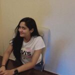 Ananya Instagram - Koragante kayyil poomaala(mobile) kittiyappol.Avan paranju ithellam WORLD CLASS pics aanennu!🤔🤔😤😤😂 @_arjungopal_ 📸