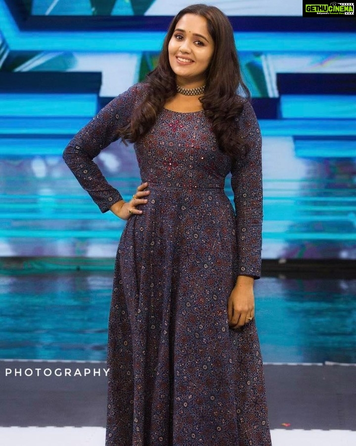 Ananya Instagram - Wearing : @klumbyprajinajaanaki MUA. : @pinkyvisal Jewellery: @mayoorajewels_by_archana. @sabarinathk_ @nidhinmaniyan @anandhu.cp