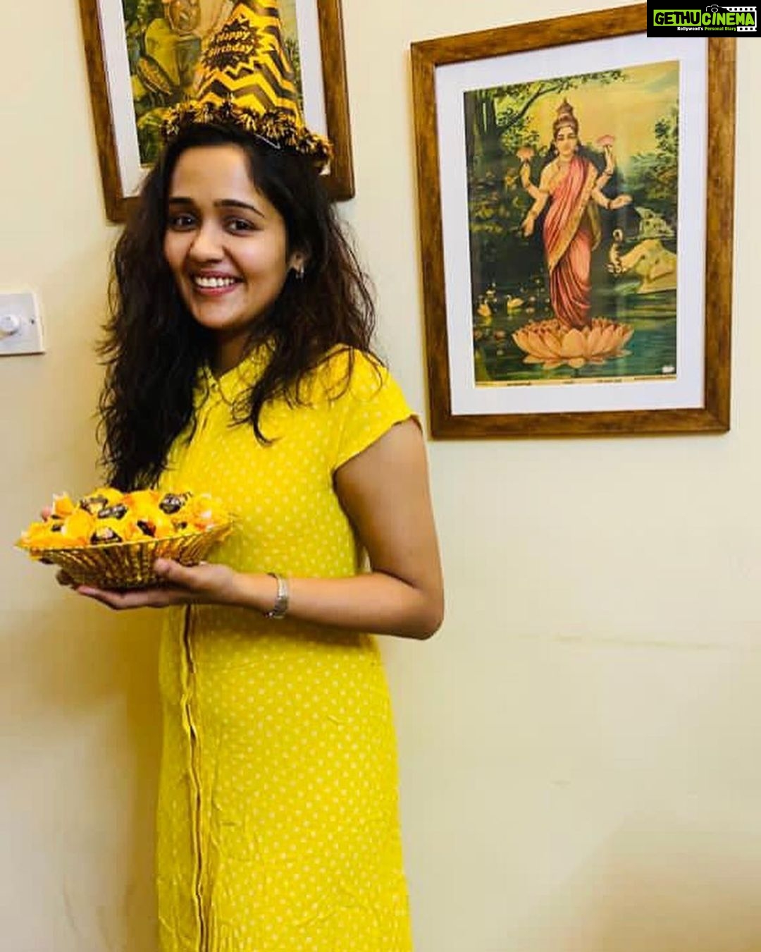 Ananya Instagram - Thanku for this surprise bday @_arjungopal_ @sanjaysunil65 @im___anjali @dr.amaljoy_ @_iam_aswin @amal_thoppil @letters2aka @nishanth_sagar_actor @singer_nikhil_k_menon