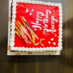Ananya Instagram - Thanku for this surprise bday @_arjungopal_ @sanjaysunil65 @im___anjali @dr.amaljoy_ @_iam_aswin @amal_thoppil @letters2aka @nishanth_sagar_actor @singer_nikhil_k_menon